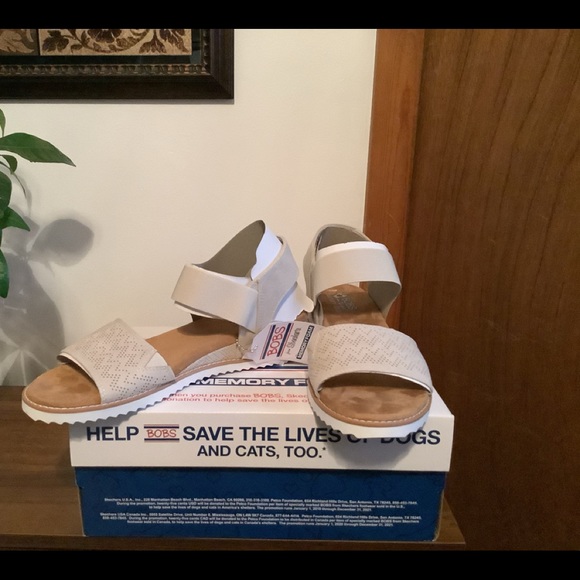 Ladies Bobs from Sketchers - Picture 3 of 8